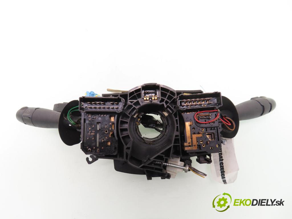 RENAULT ESPACE IV (JK0/1_) MINIVAN 2005 100,00 2.0 (JK09) - F4R 792 1998,00 páčka/prepínač 8200012244 ; 8200328899