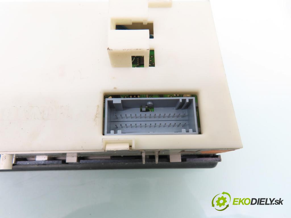 RENAULT LAGUNA II (BG0/1_) LIFTBACK 2001 79,00 1.6 16V (BG0A, BG0L) - K4M 710 1598,00 Panel kúrenia KLIMATRONIK 8200181132