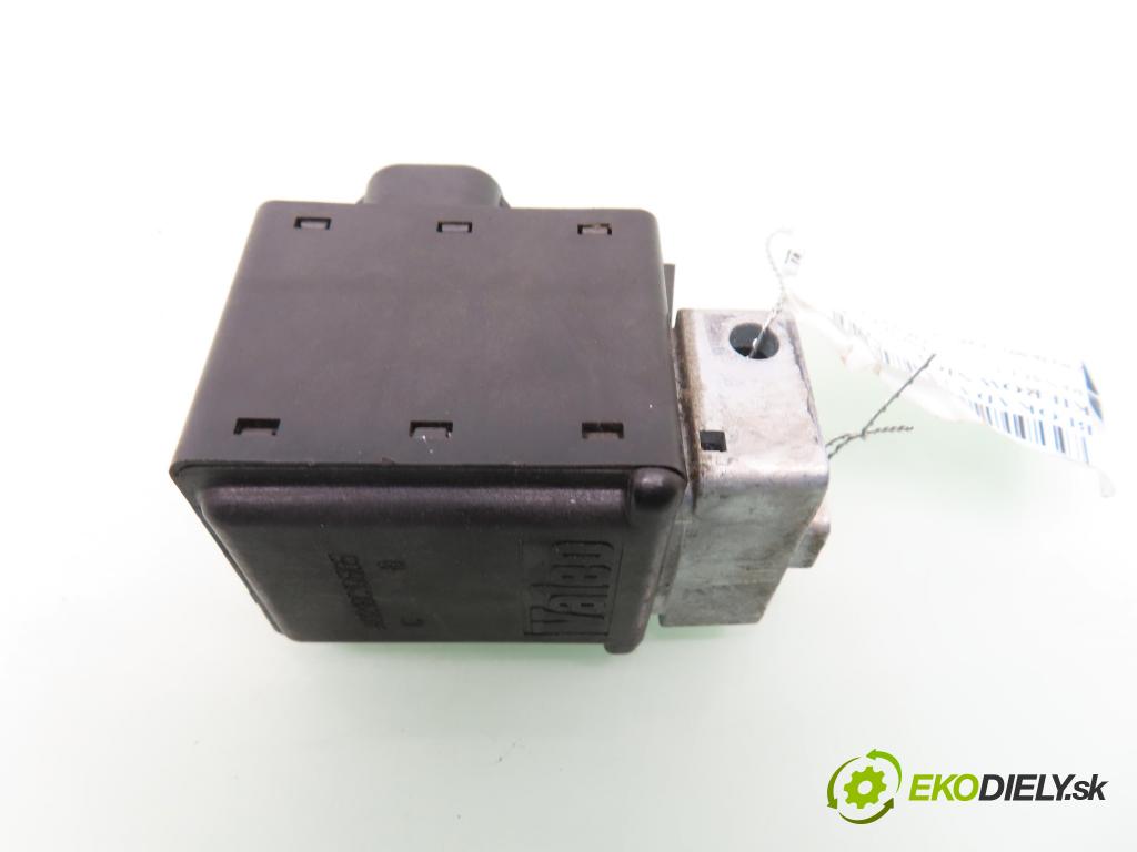 RENAULT ESPACE IV (JK0/1_) MINIVAN 2005 100,00 2.0 (JK09) - F4R 792 1998,00 blokáda tyče volantu 8200468515