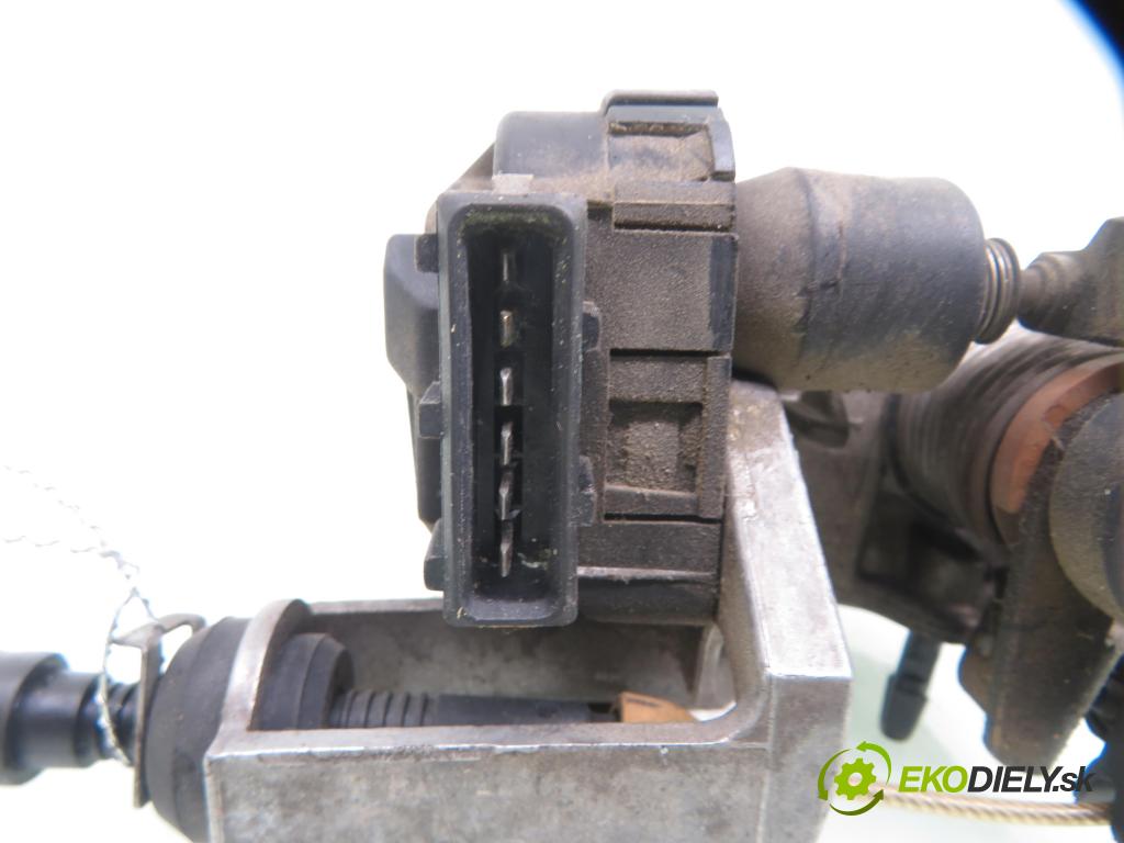 AUDI 80 (8C, B4) SEDAN 1993 66,00 2.0 90 - ABT 1984,00 Škrtiaca klapka 3435201579 ; 0132008601 (Škrtiaca klapka)