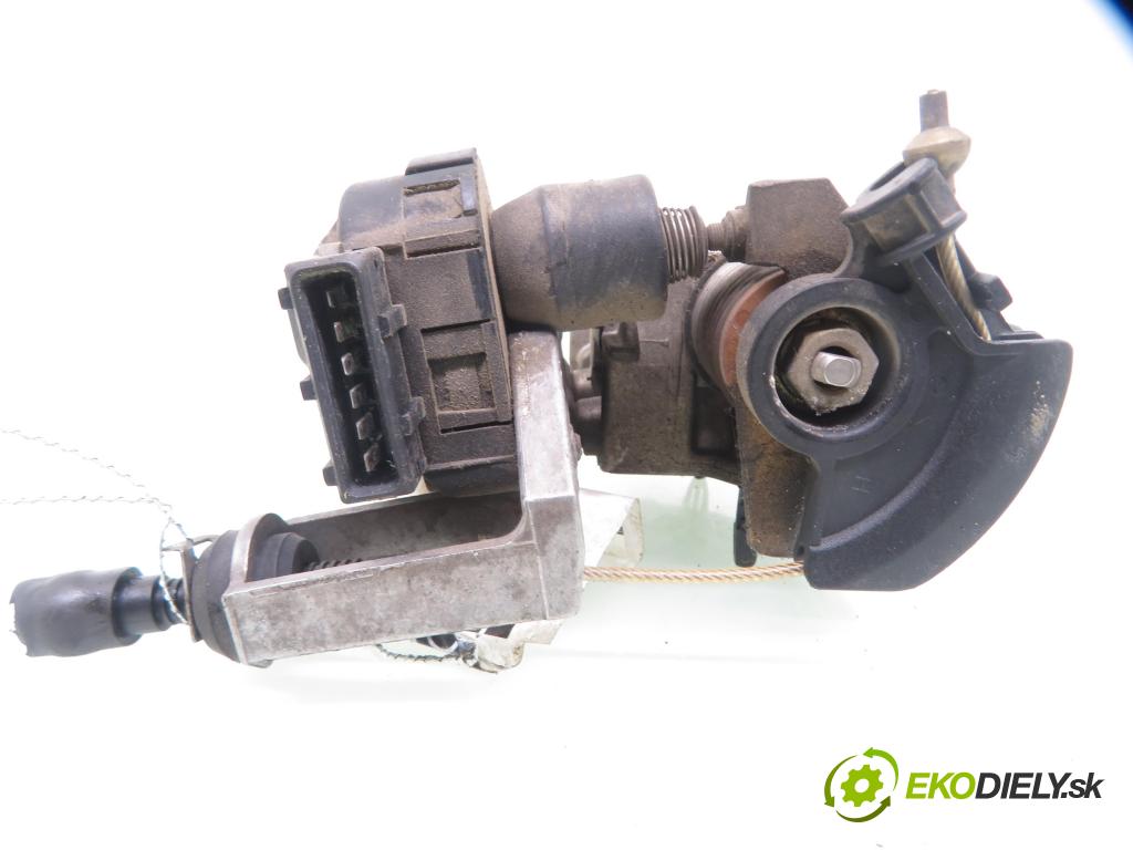 AUDI 80 (8C, B4) SEDAN 1993 66,00 2.0 90 - ABT 1984,00 Škrtiaca klapka 3435201579 ; 0132008601 (Škrtiaca klapka)