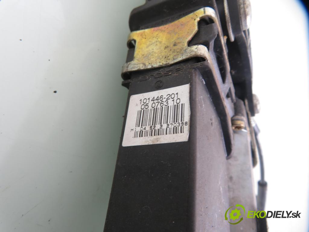 SKODA OCTAVIA I (1U2) SEDAN 1998 92,00 1.8 - AGN 1781,00 Mechanizmus okien 101446201