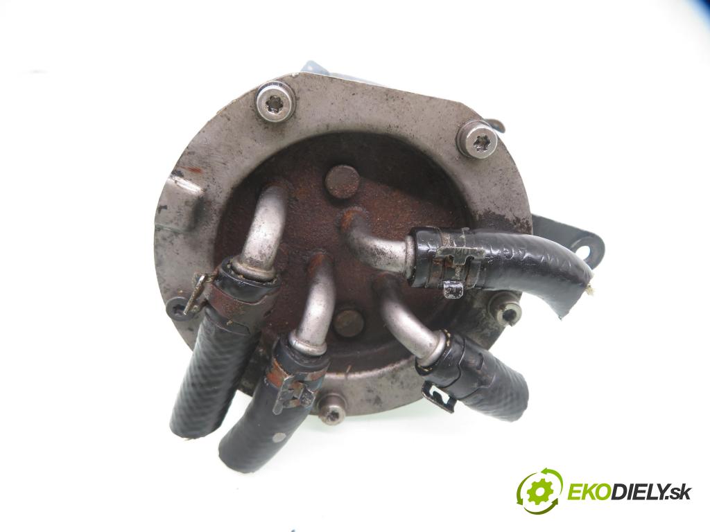 VW PASSAT B6 Variant (3C5) KOMBI 2005 103,00 2.0 TDI 16V - BKP 1968,00 Obal filtra paliva 3C0127400C ; 5514203 (Obal palivového filtra)