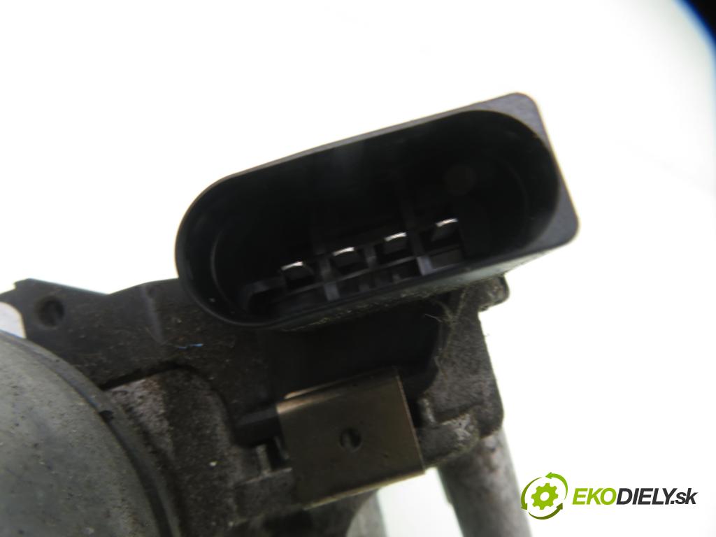 SEAT LEON (5F1) HB 2014 110,00 2.0 TDI CR 150 - CKFC 1968,00 Motorček stieračov predný 1397220650 ; 5F1955119 ; 1137328674