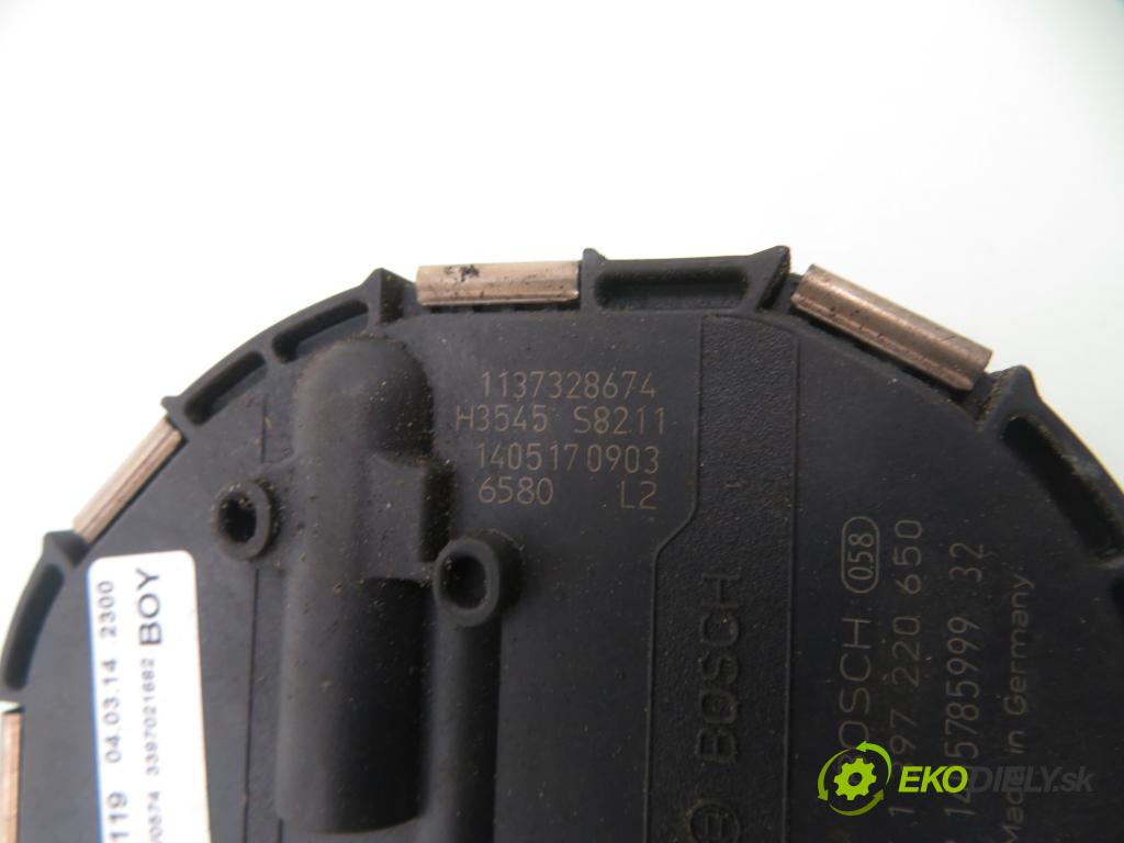 SEAT LEON (5F1) HB 2014 110,00 2.0 TDI CR 150 - CKFC 1968,00 Motorček stieračov predný 1397220650 ; 5F1955119 ; 1137328674
