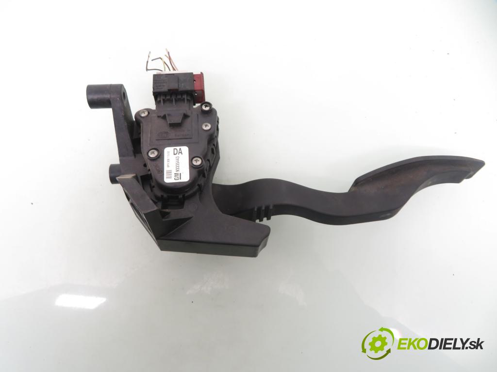 OPEL MERIVA A nadwozie wielkoprzestrzenne (MPV) (X03) MINIVAN 2005 66,00 1.4 16V Twinport - Z 14 XEP 1364,00 Potenciometer plynu 6PV00811002 ; 93335443 (Potenciometer plynového pedálu)