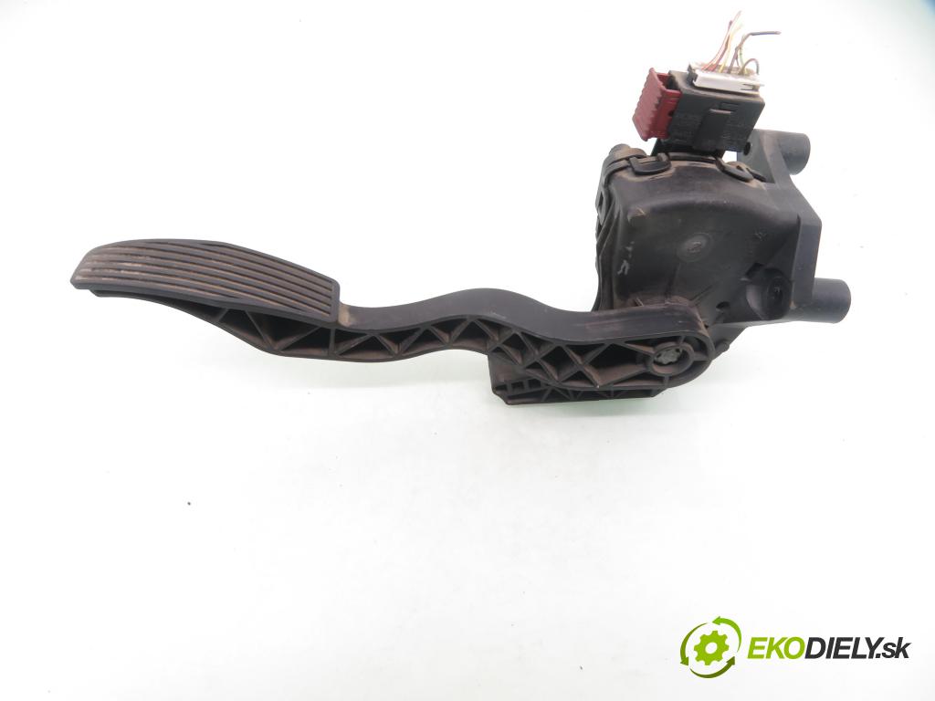 OPEL MERIVA A nadwozie wielkoprzestrzenne (MPV) (X03) MINIVAN 2005 66,00 1.4 16V Twinport - Z 14 XEP 1364,00 Potenciometer plynu 6PV00811002 ; 93335443 (Potenciometer plynového pedálu)