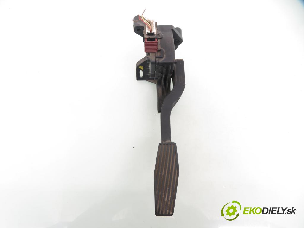 OPEL MERIVA A nadwozie wielkoprzestrzenne (MPV) (X03) MINIVAN 2005 66,00 1.4 16V Twinport - Z 14 XEP 1364,00 Potenciometer plynu 6PV00811002 ; 93335443 (Potenciometer plynového pedálu)