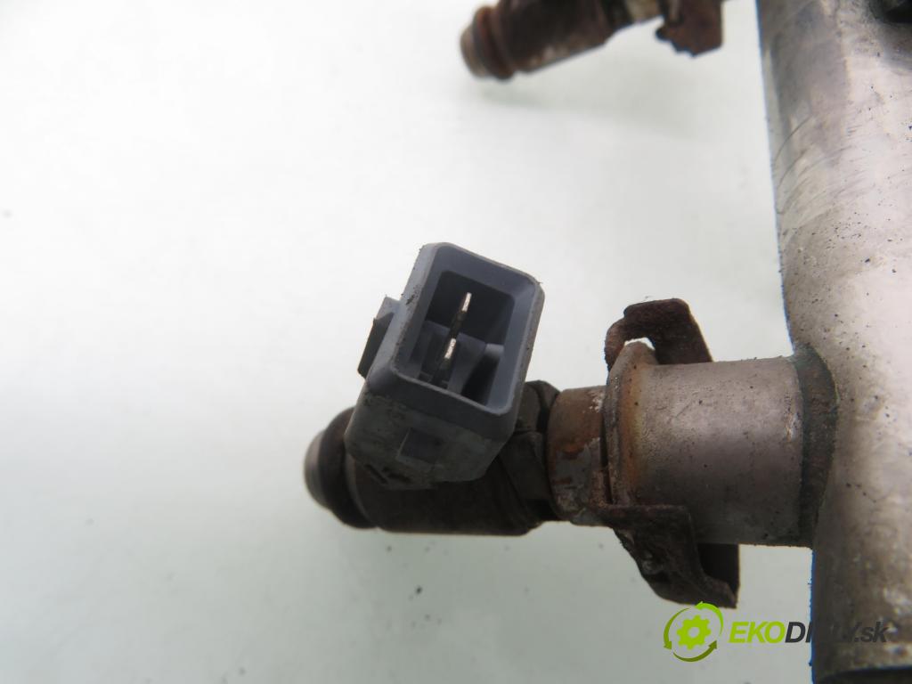 MERCEDES-BENZ VANEO (414) MINIVAN 2002 75,00 1.6 (414.700) - M 166.961 1598,00 Lišta vstrekovacia 96614003 ; A0006249 (Vstrekovacia lišta)