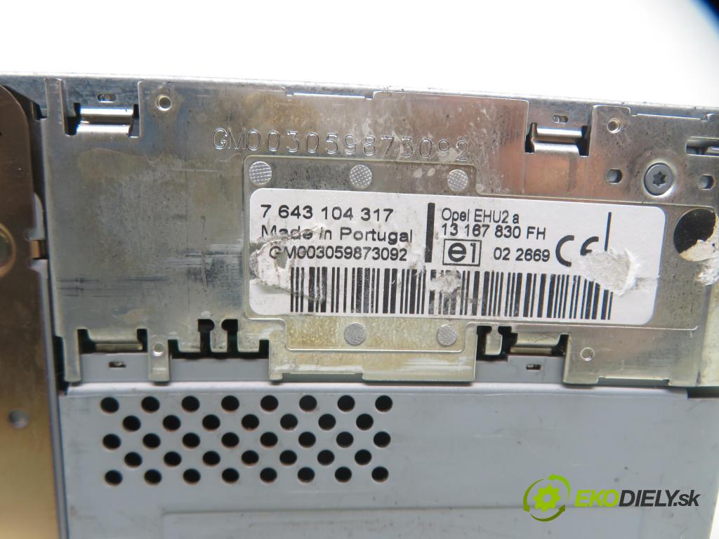 OPEL CORSA C (X01) HB 2002 59,00 1.2 16V Twinport 80 - Z 12 XEP 1229,00 RADIO CD 7643104317 ; 13167830FH
