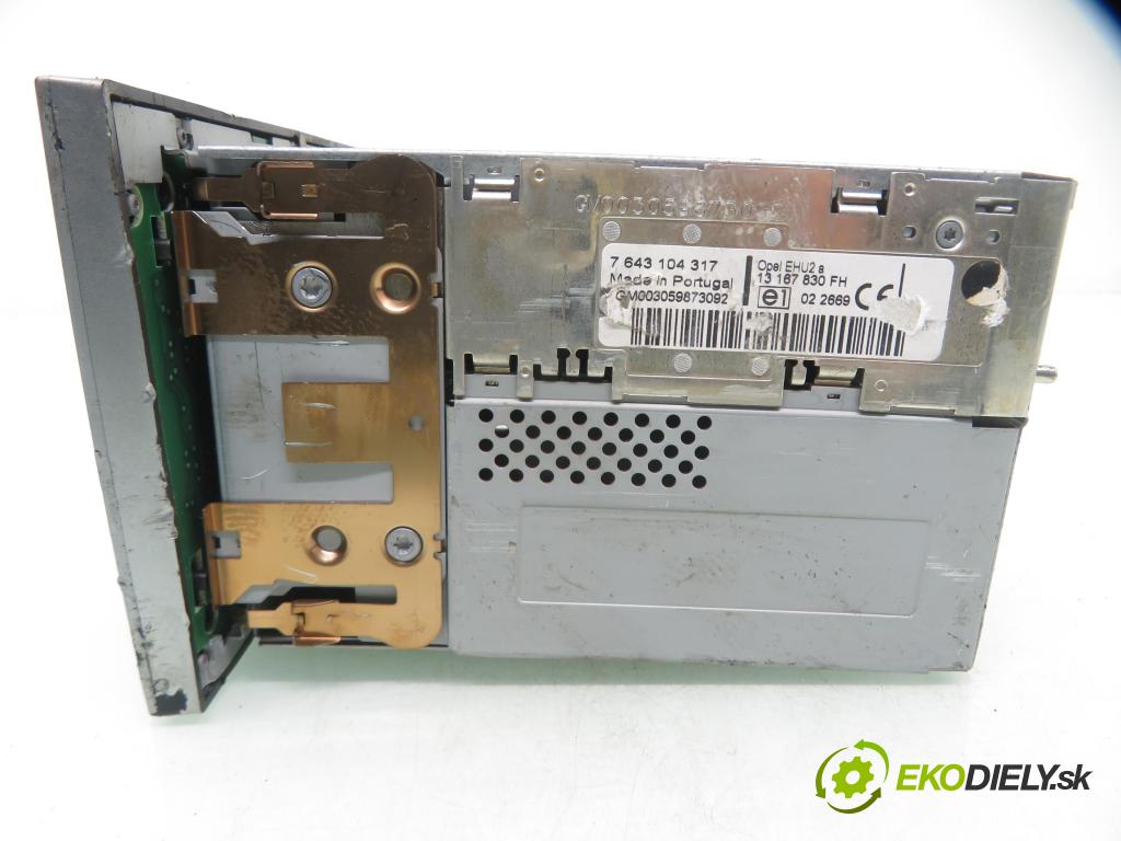 OPEL CORSA C (X01) HB 2002 59,00 1.2 16V Twinport 80 - Z 12 XEP 1229,00 RADIO CD 7643104317 ; 13167830FH