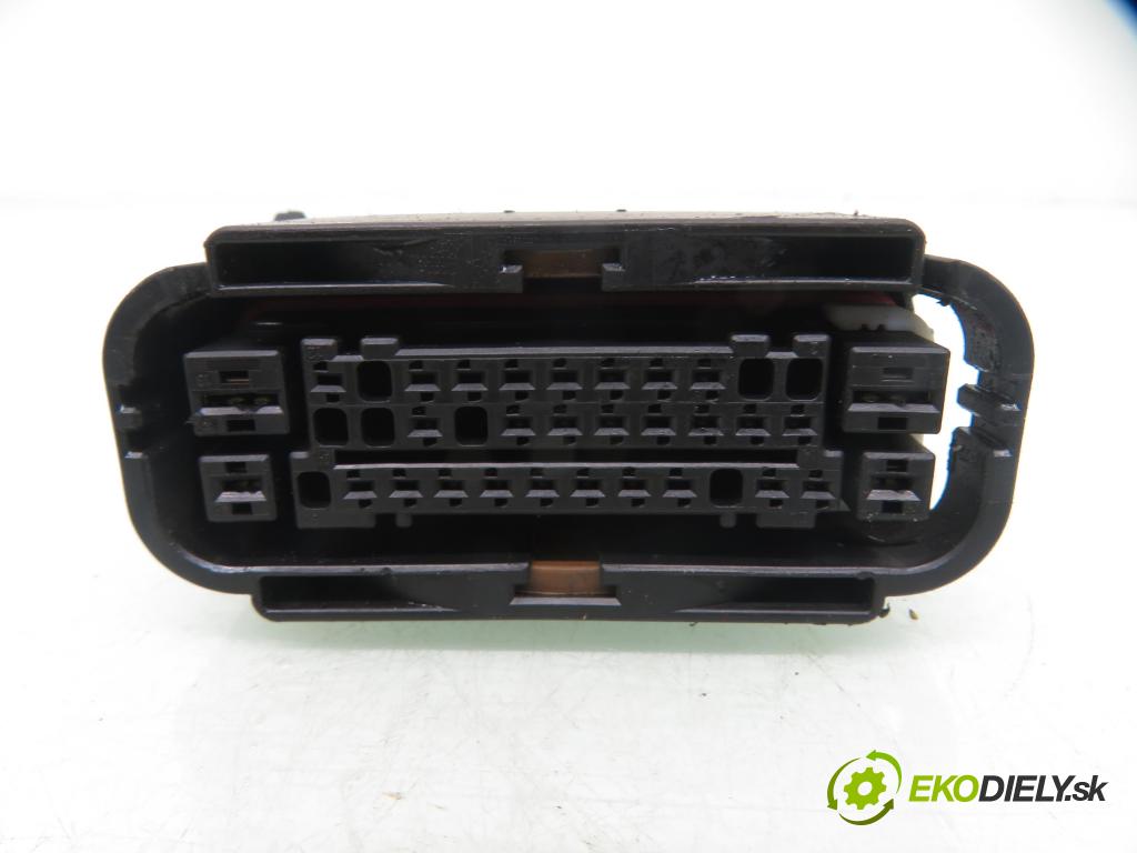 PEUGEOT PARTNER Skrzynia FURGON 2008 66,00 1.6 HDi 8V 90 1560,00 BALÍČEK: elektrická 0265800650 ; 0265231974 ; 9660107180