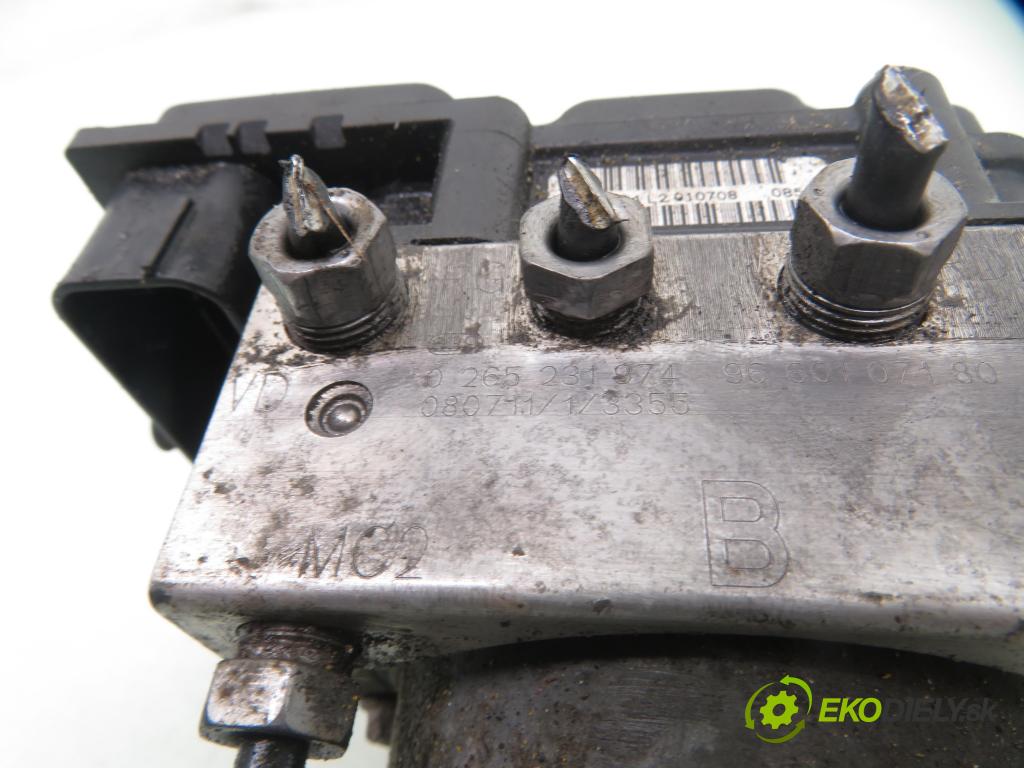 PEUGEOT PARTNER Skrzynia FURGON 2008 66,00 1.6 HDi 8V 90 1560,00 Pumpa ABS 0265800650 ; 0265231974 ; 9660107180 (Pumpa ABS)