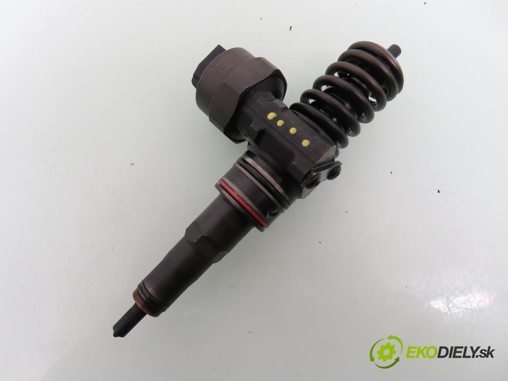 SKODA FABIA I (6Y2) HB 2000 74,00 1.9 TDI PD 100 - ATD 1896,00 Vstrekovač 038130073J ; 0414720015 (Vstrekovač paliva)