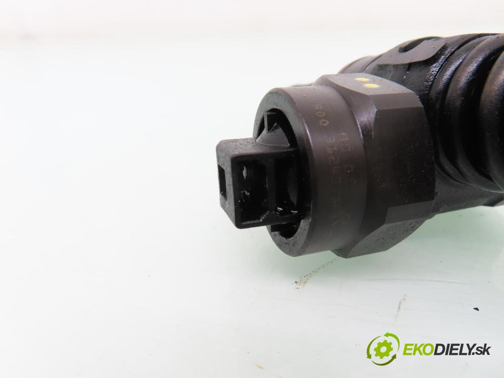 SKODA FABIA I (6Y2) HB 2000 74,00 1.9 TDI PD 100 - ATD 1896,00 Vstrekovač 038130073J ; 0414720015 (Vstrekovač paliva)