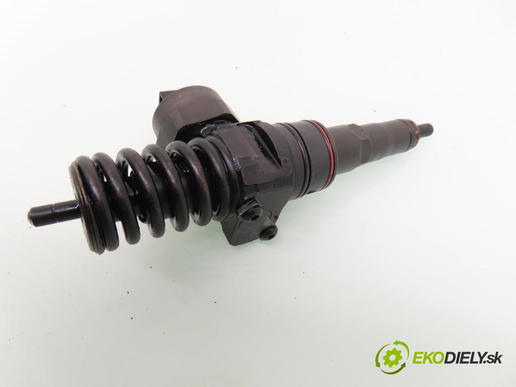 SKODA FABIA I (6Y2) HB 2000 74,00 1.9 TDI PD 100 - ATD 1896,00 Vstrekovač 038130073J ; 0414720015 (Vstrekovač paliva)