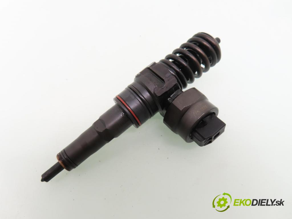 SKODA FABIA I (6Y2) HB 2000 74,00 1.9 TDI PD 100 - ATD 1896,00 Vstrekovač 038130073J ; 0414720015 (Vstrekovač paliva)