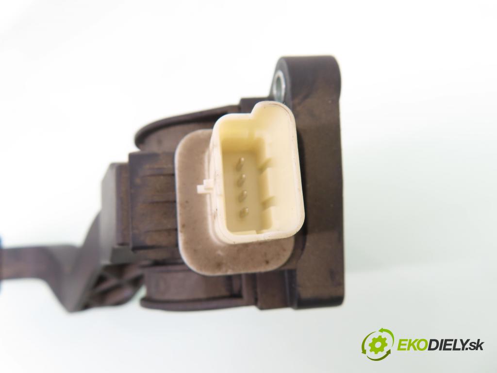 CITROEN C2 (JM_) HB 2006 50,00 1.4 HDi 68 8V - 8HZ 1398,00 Potenciometer plynu 0280752251 ; 9646702180 (Potenciometer plynového pedálu)