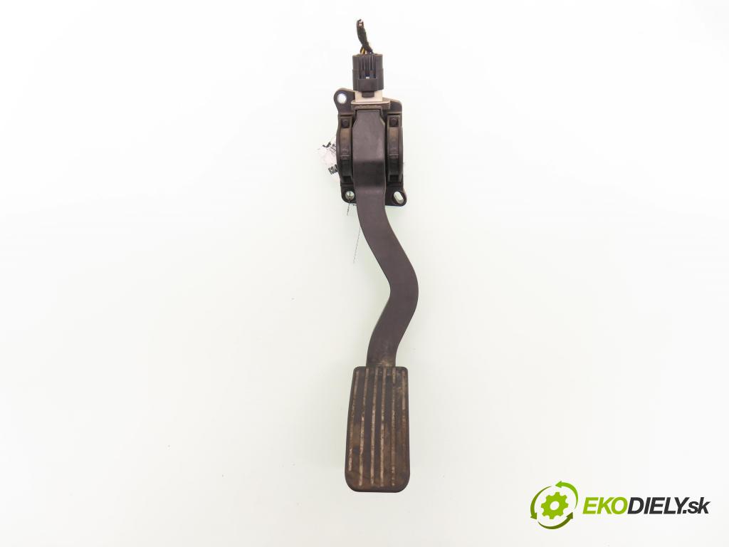 CITROEN C2 (JM_) HB 2006 50,00 1.4 HDi 68 8V - 8HZ 1398,00 Potenciometer plynu 0280752251 ; 9646702180 (Potenciometer plynového pedálu)