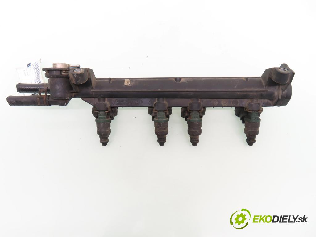 SEAT TOLEDO II (1M2) SEDAN 2000 74,00 1.6 - AEH 1595,00 lišta vstřikovací 05A133317A ; 037906031AA (Vstřikovací lišta)