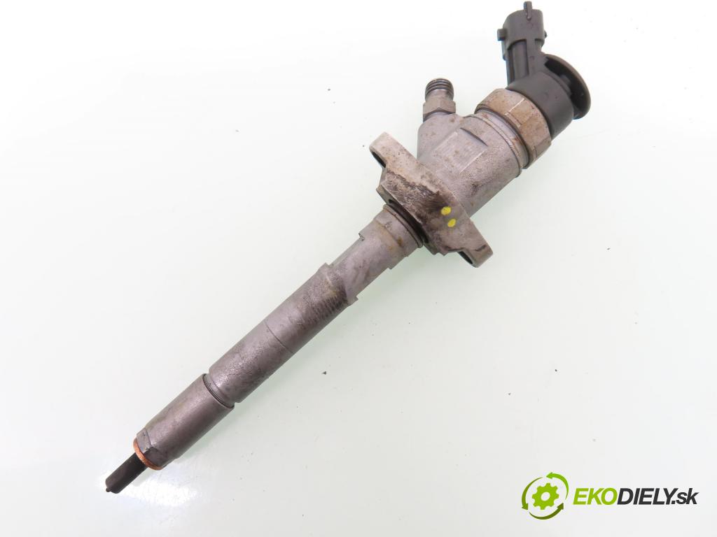 PEUGEOT PARTNER Skrzynia FURGON 2008 66,00 1.6 HDi 8V 90 1560,00 vstrekovač 0445110311 (Vstrekovač paliva)