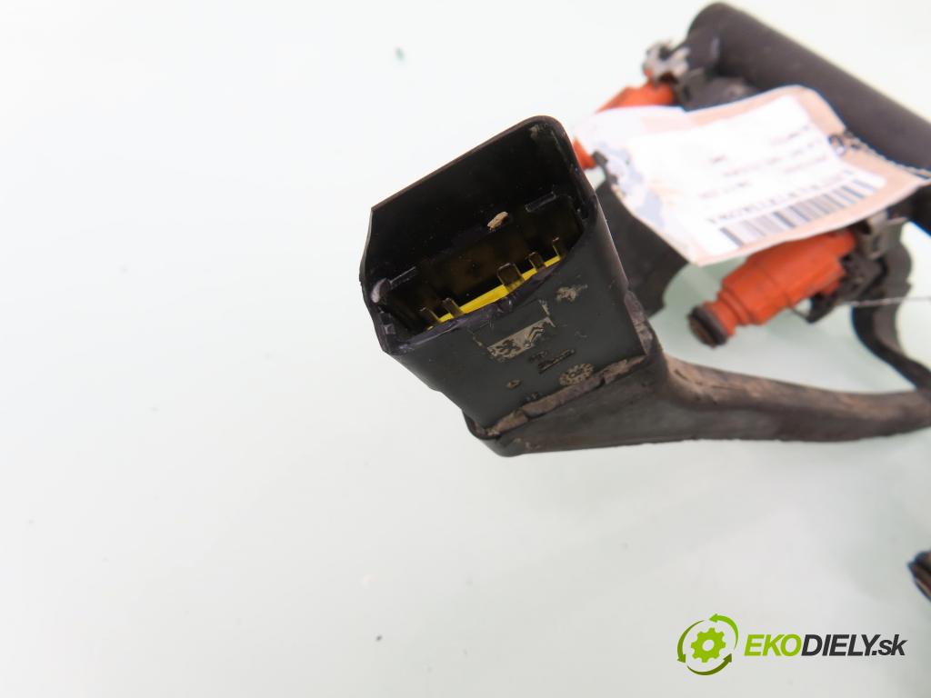 PEUGEOT 206 CC (2D) CABRIO 2002 80,00 1.6 16V - NFU 1587,00 Lišta vstrekovacia 9636520780 ; 0280156034 (Vstrekovacia lišta)