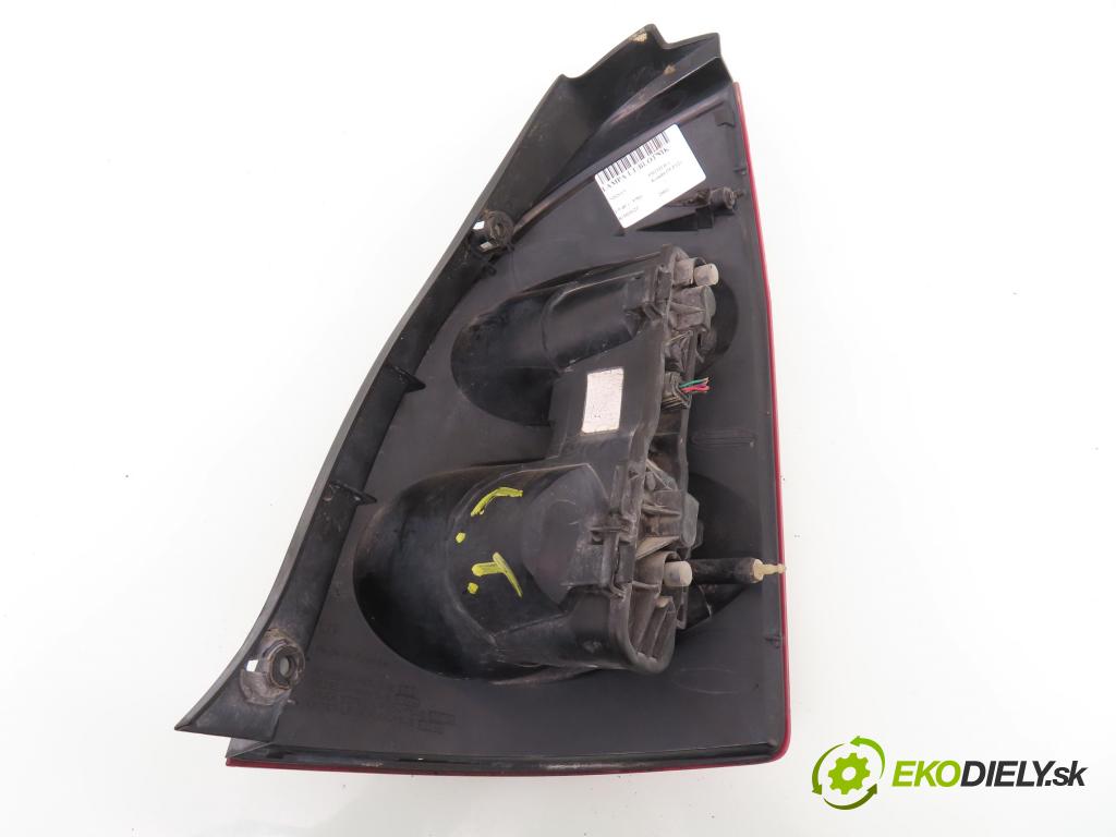 NISSAN PRIMERA Kombi (WP12) KOMBI 2003 88,00 1.9 dCi 120 - F9Q 1870,00 světlo levé zadní