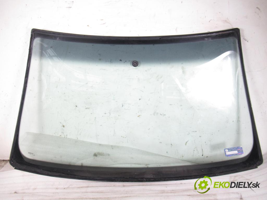 AUDI A6 Avant (4B5, C5) KOMBI 2004 120,00 2.5 TDI V6 163 - BDG 2496,00 Okno čelná 