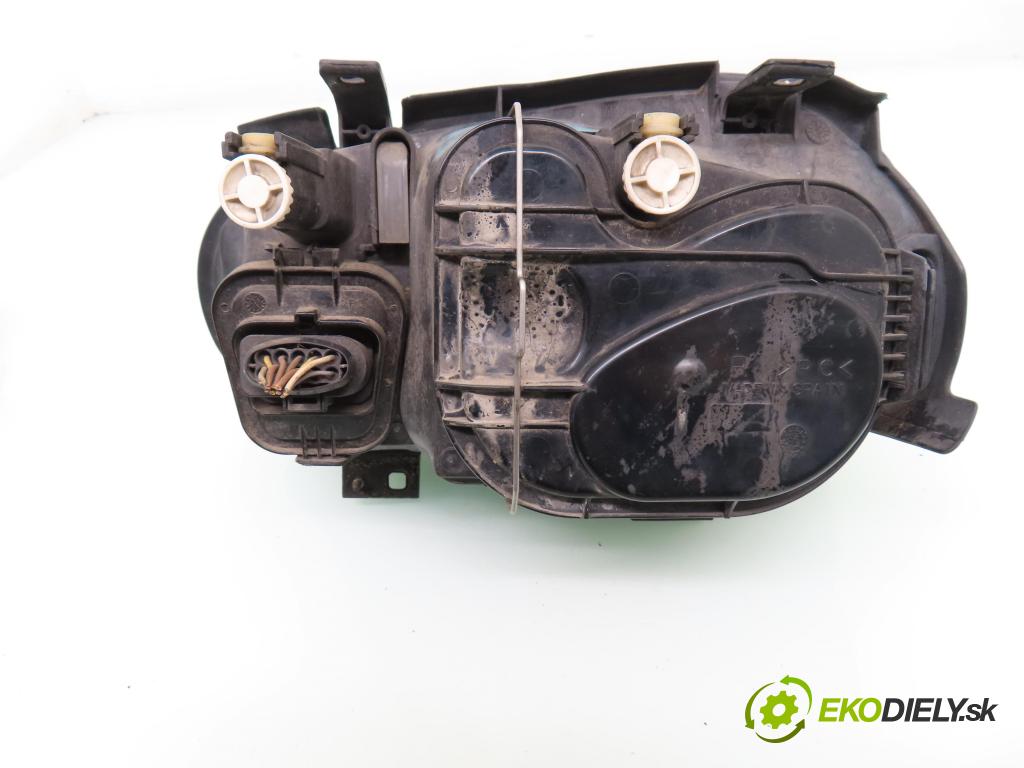 VW GOLF IV (1J1) HB 1998 55,00 1.4 16V 75 - AKQ 1390,00 Svetlo PP 1J941016B ; 67742020