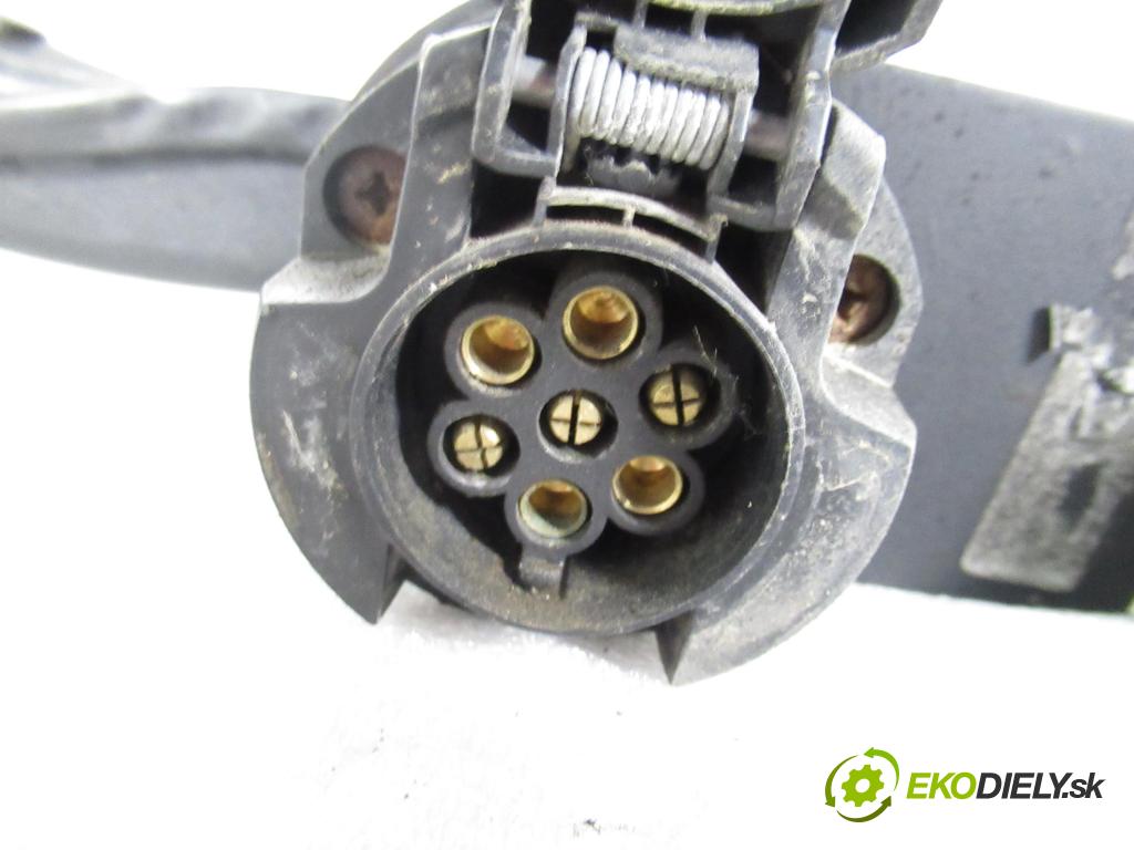 DAEWOO LANOS sedan (KLAT) SEDAN 2002 55,00 1.3 8V - A13SMS 1349,00 Hák