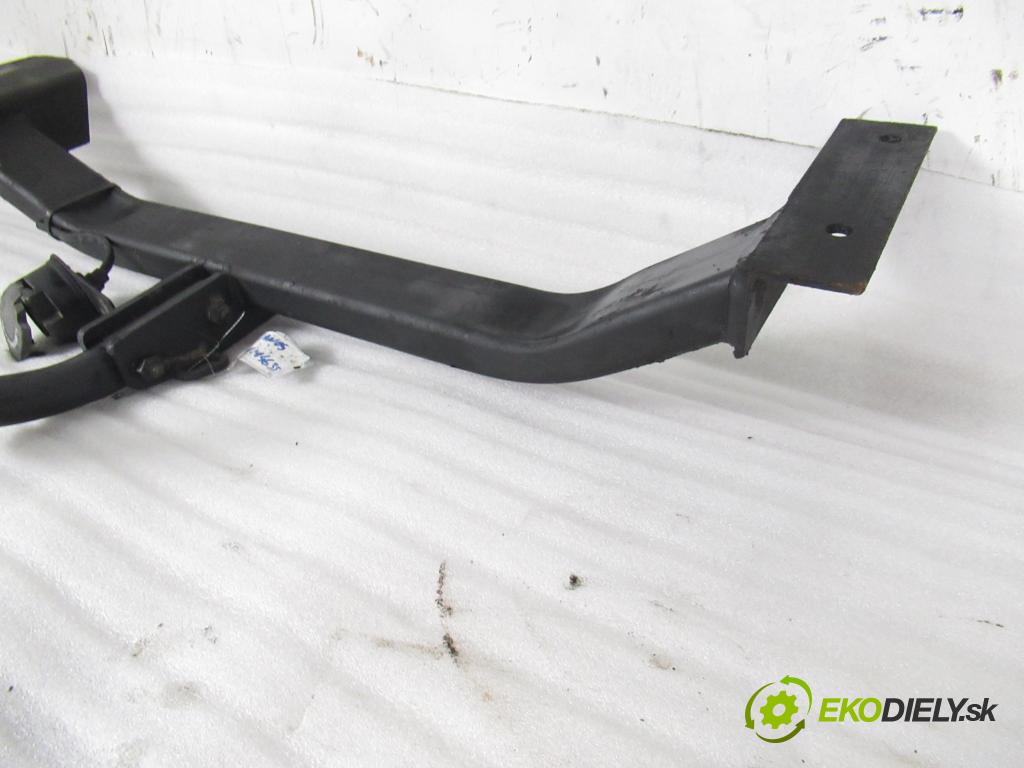 DAEWOO LANOS sedan (KLAT) SEDAN 2002 55,00 1.3 8V - A13SMS 1349,00 Hák