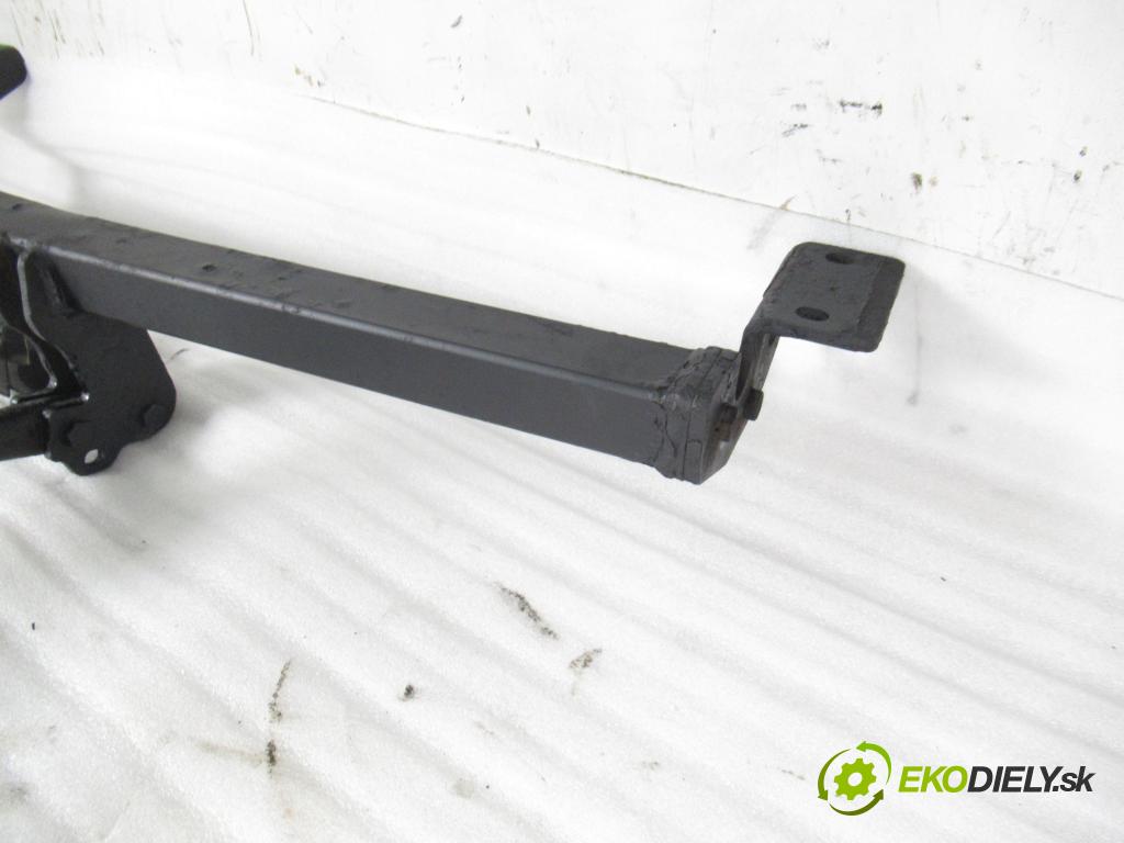 TOYOTA AVENSIS (_T25_) SEDAN 2005 108,00 2.0 VVTi (AZT250_) - 1AZ-FE 1998,00 Hák