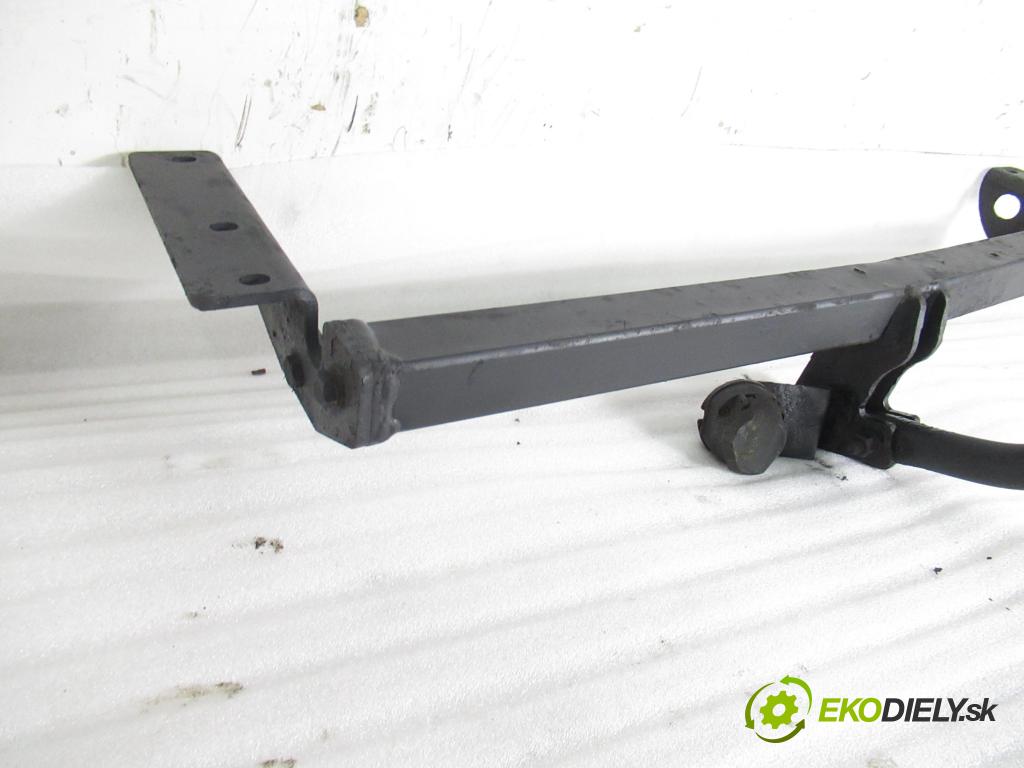 TOYOTA AVENSIS (_T25_) SEDAN 2005 108,00 2.0 VVTi (AZT250_) - 1AZ-FE 1998,00 Hák