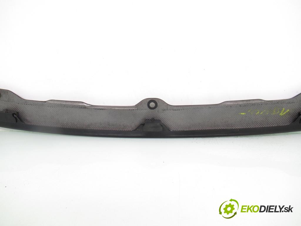 TOYOTA CELICA coupe (_T18_) COUPE 1991 77,00 1.6 STI (AT180) - 4A-FE 1587,00 mřížka / maska