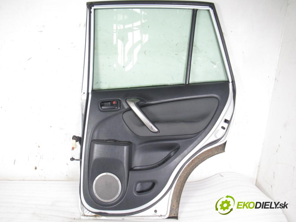 TOYOTA RAV 4 II (_A2_) SUV 2004 85,00 2.0 D-4D 4WD 116 - 1CD-FTV 1995,00 Dvere pravé zadné
