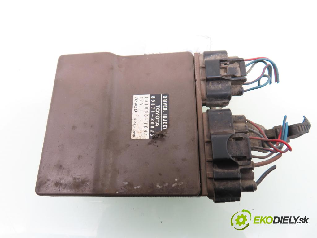 TOYOTA COROLLA Verso (_E12_) MINIVAN 2002 66,00 2.0 D-4D (CDE120_) - 1CD-FTV 1995,00 řídící jednotka vstřiku 8987120030 ; 1310001041