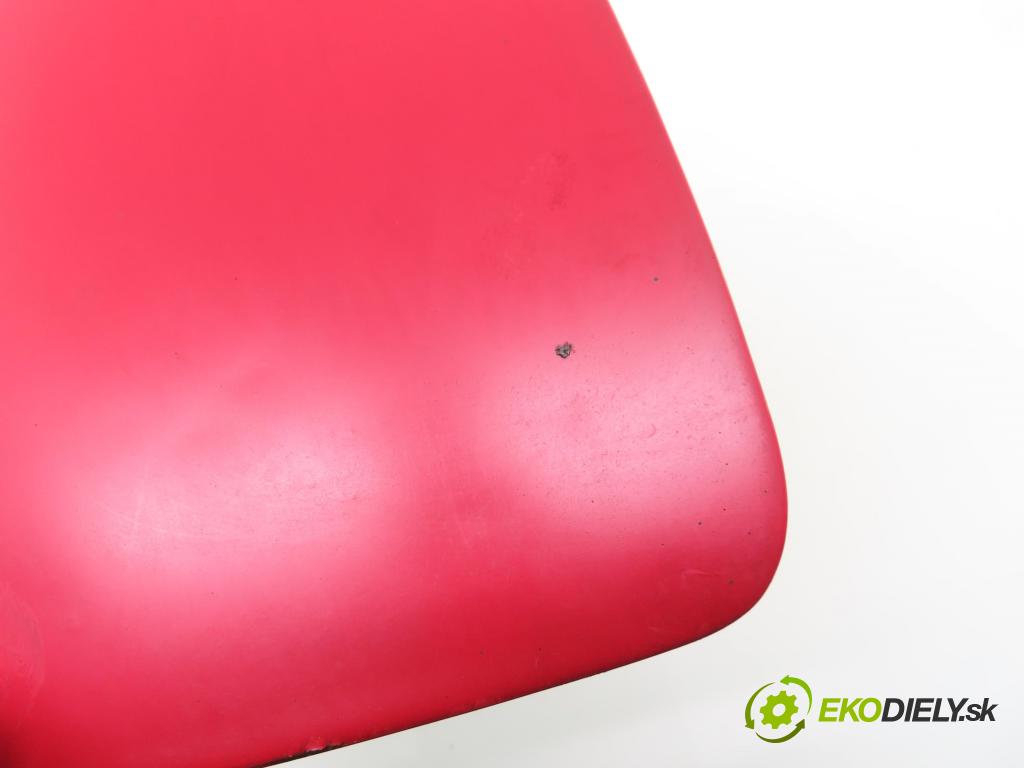 TOYOTA CELICA coupe (_T18_) COUPE 1991 77,00 1.6 STI (AT180) - 4A-FE 1587,00 dvířka nádrže paliva (Klika dveří ostatní)