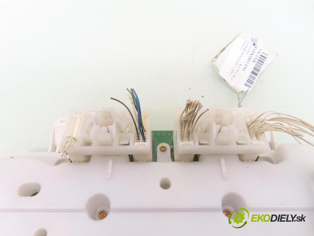 TOYOTA RAV 4 II (_A2_) SUV 2004 85,00 2.0 D-4D 4WD 116 - 1CD-FTV 1995,00 prístrojovka elektrický 8380042A60