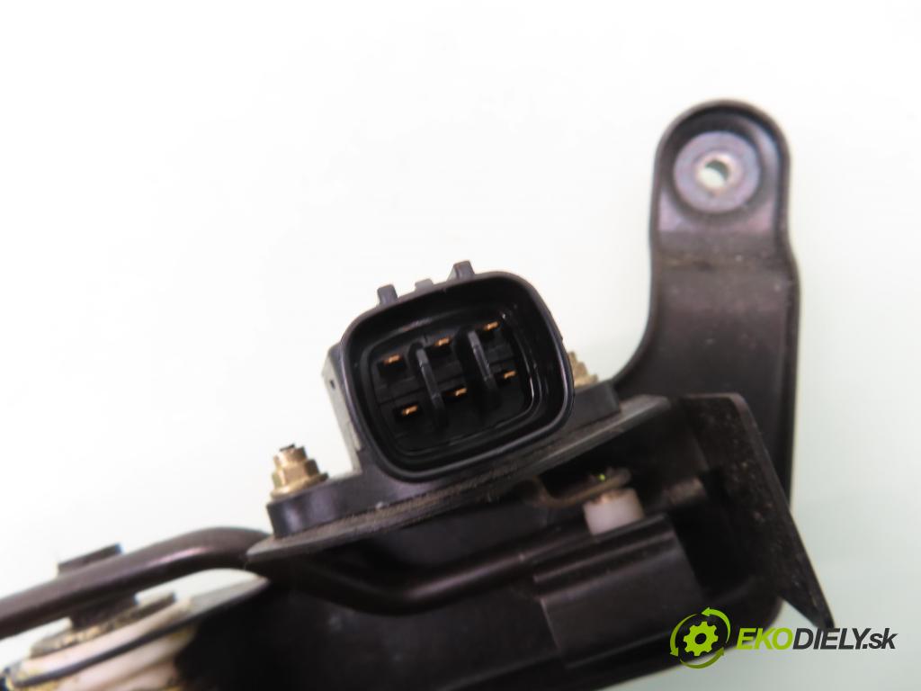 TOYOTA RAV 4 II (_A2_) SUV 2004 85,00 2.0 D-4D 4WD 116 - 1CD-FTV 1995,00 Potenciometer plynu 7801042020 ; 8928133010 (Potenciometer plynového pedálu)