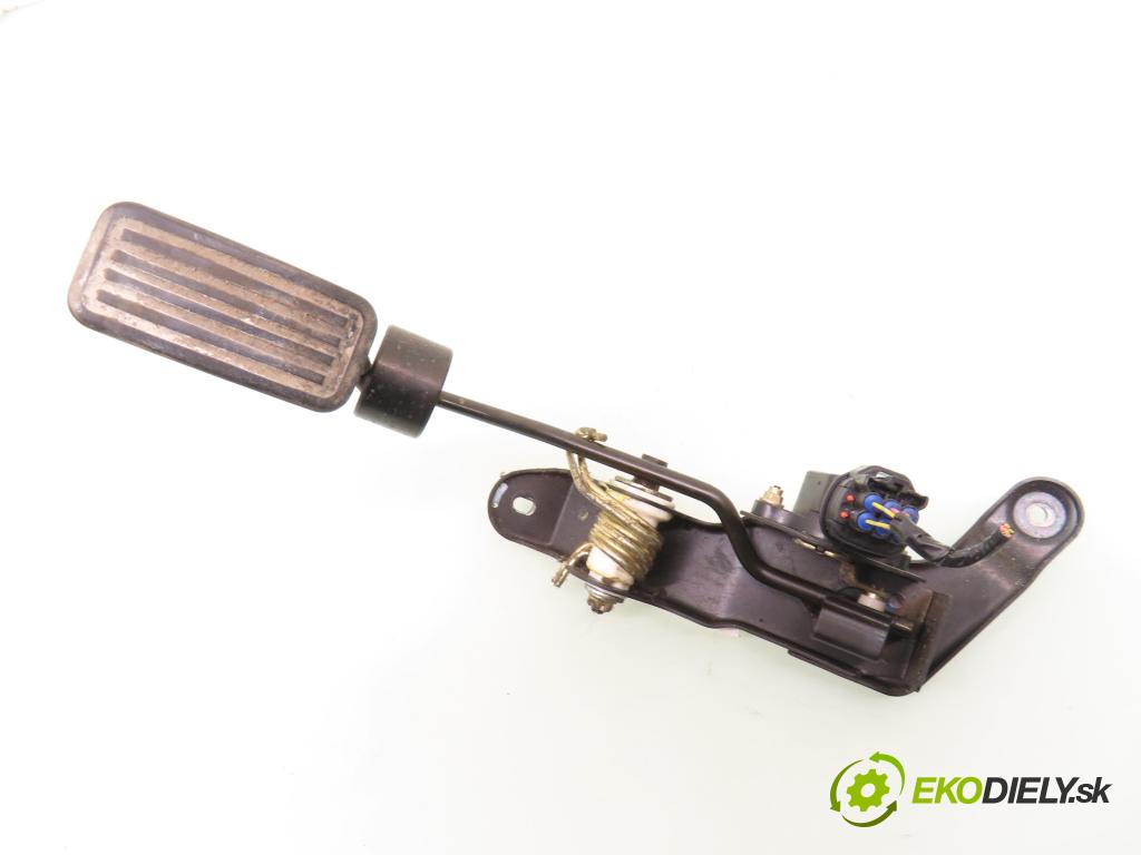 TOYOTA RAV 4 II (_A2_) SUV 2004 85,00 2.0 D-4D 4WD 116 - 1CD-FTV 1995,00 Potenciometer plynu 7801042020 ; 8928133010 (Potenciometer plynového pedálu)