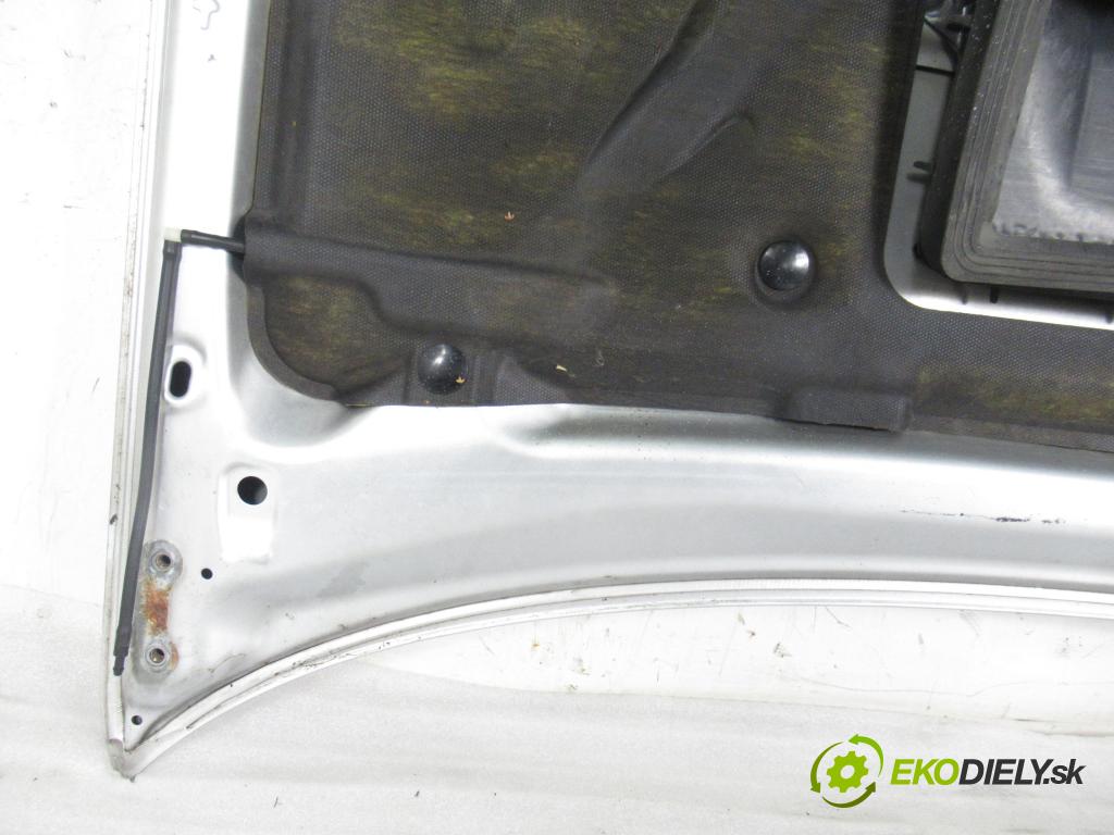 TOYOTA RAV 4 II (_A2_) SUV 2004 85,00 2.0 D-4D 4WD 116 - 1CD-FTV 1995,00 Kapota  (Kapota)