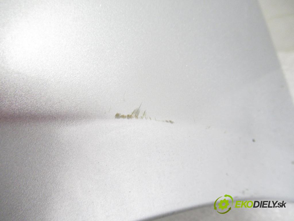 TOYOTA RAV 4 II (_A2_) SUV 2004 85,00 2.0 D-4D 4WD 116 - 1CD-FTV 1995,00 Kapota  (Kapota)