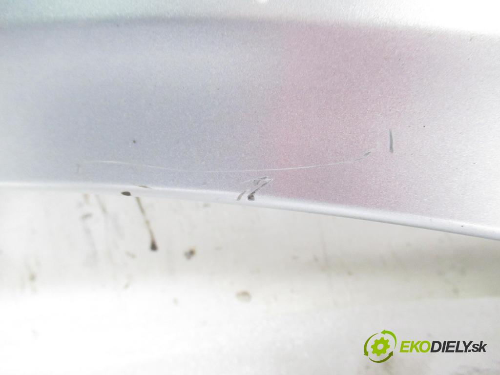 TOYOTA RAV 4 II (_A2_) SUV 2004 85,00 2.0 D-4D 4WD 116 - 1CD-FTV 1995,00 Kapota  (Kapota)