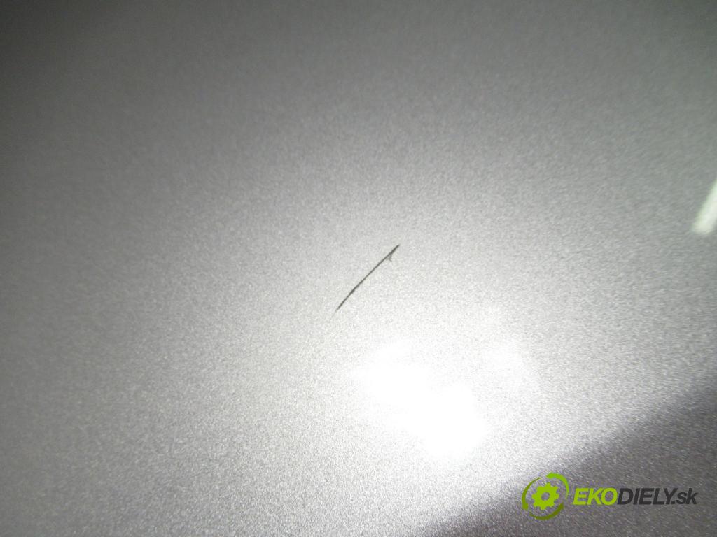 TOYOTA RAV 4 II (_A2_) SUV 2004 85,00 2.0 D-4D 4WD 116 - 1CD-FTV 1995,00 Kapota  (Kapota)