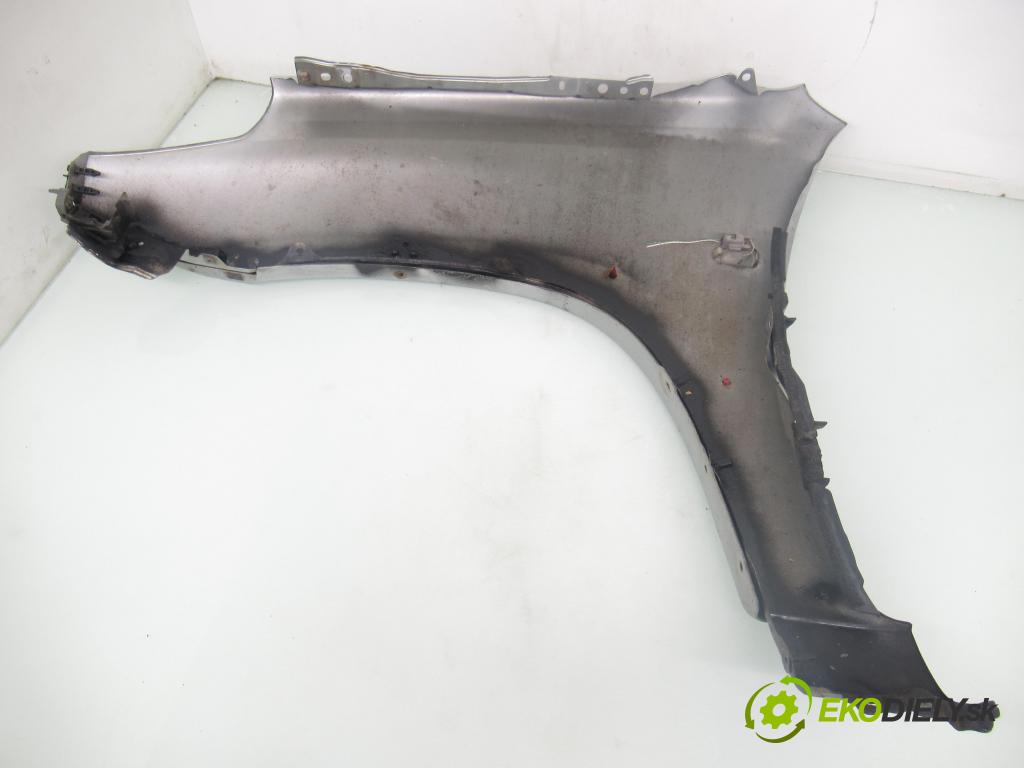 TOYOTA RAV 4 II (_A2_) SUV 2004 85,00 2.0 D-4D 4WD 116 - 1CD-FTV 1995,00 blatník PP 