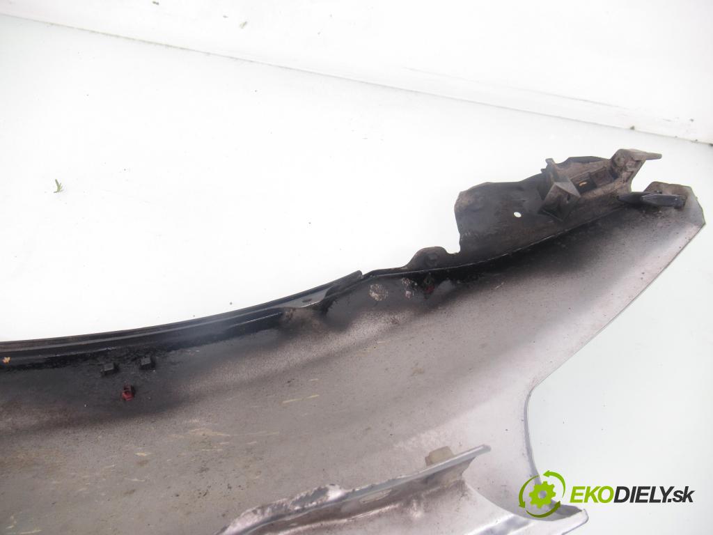 TOYOTA RAV 4 II (_A2_) SUV 2004 85,00 2.0 D-4D 4WD 116 - 1CD-FTV 1995,00 blatník PP