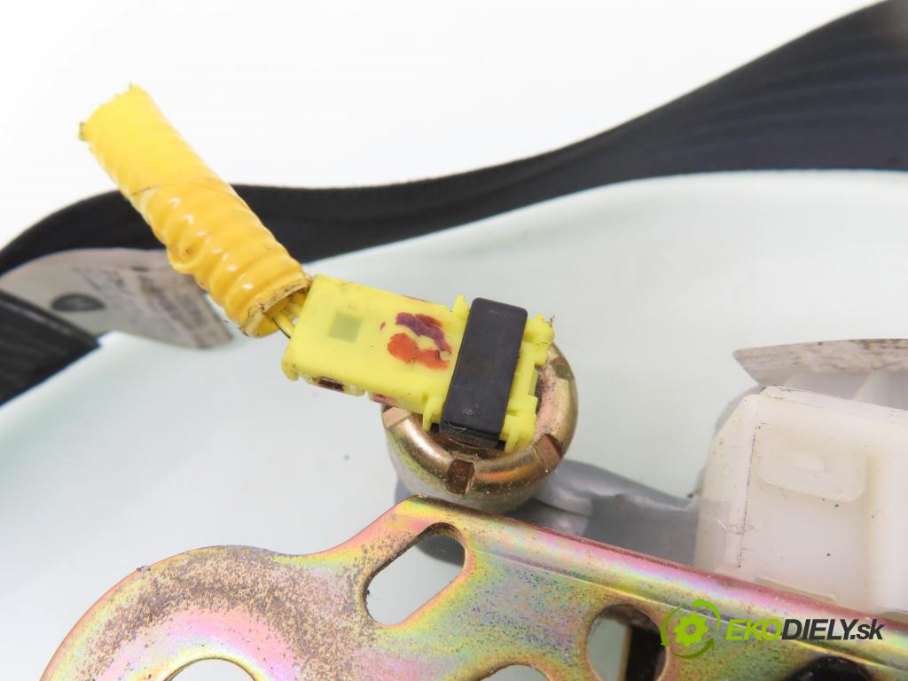 TOYOTA RAV 4 II (_A2_) SUV 2004 85,00 2.0 D-4D 4WD 116 - 1CD-FTV 1995,00 Držiak bezpečnostný LP 7L8040P