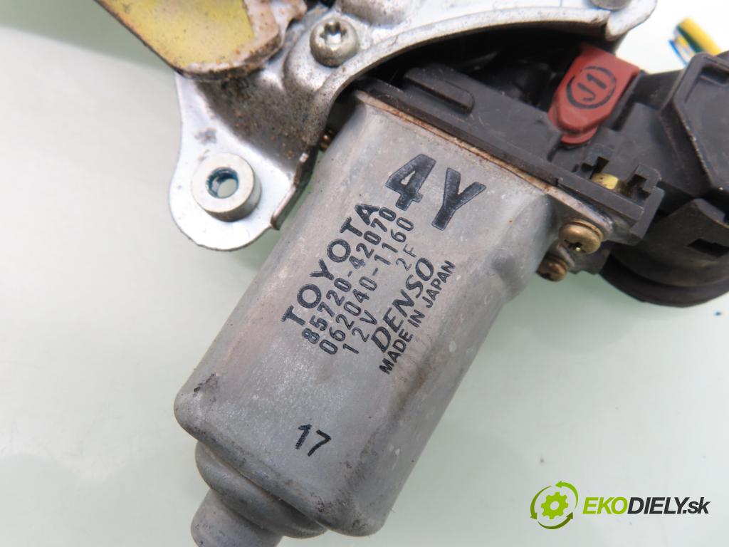 TOYOTA RAV 4 II (_A2_) SUV 2004 85,00 2.0 D-4D 4WD 116 - 1CD-FTV 1995,00 Mechanizmus okien 8572042070 ; 0620401160