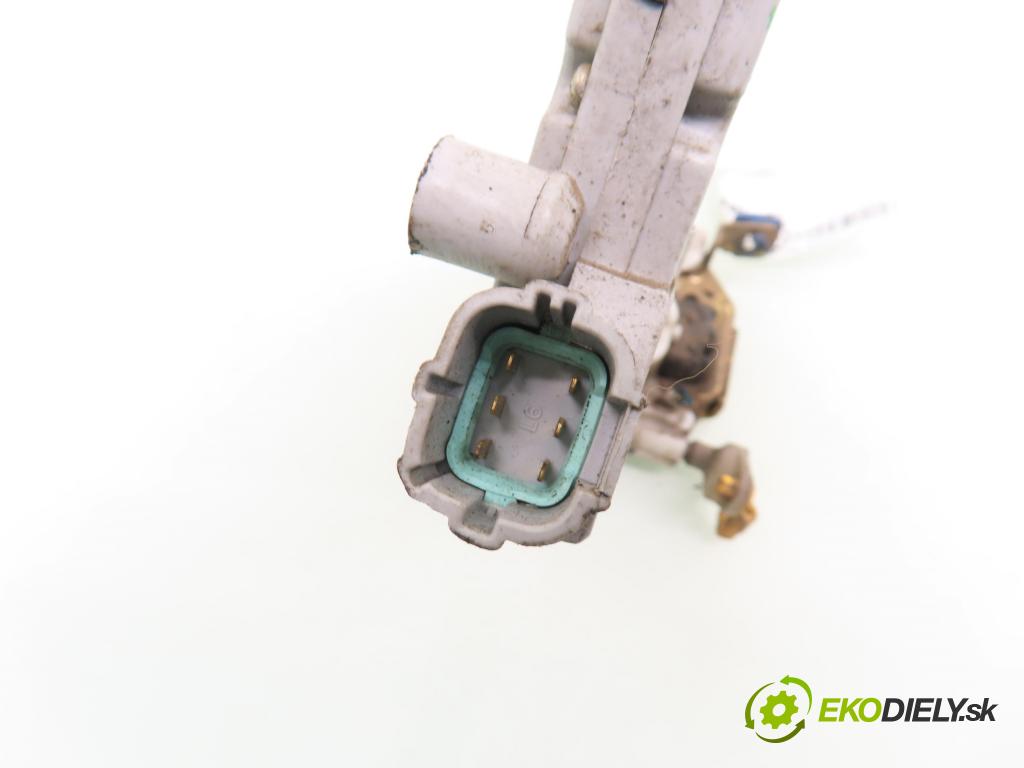 NISSAN TERRANO II (R20) TERENOWY 1996 92,00 2.7 TDi 4WD 125 - TD27TI 2664,00 zámok