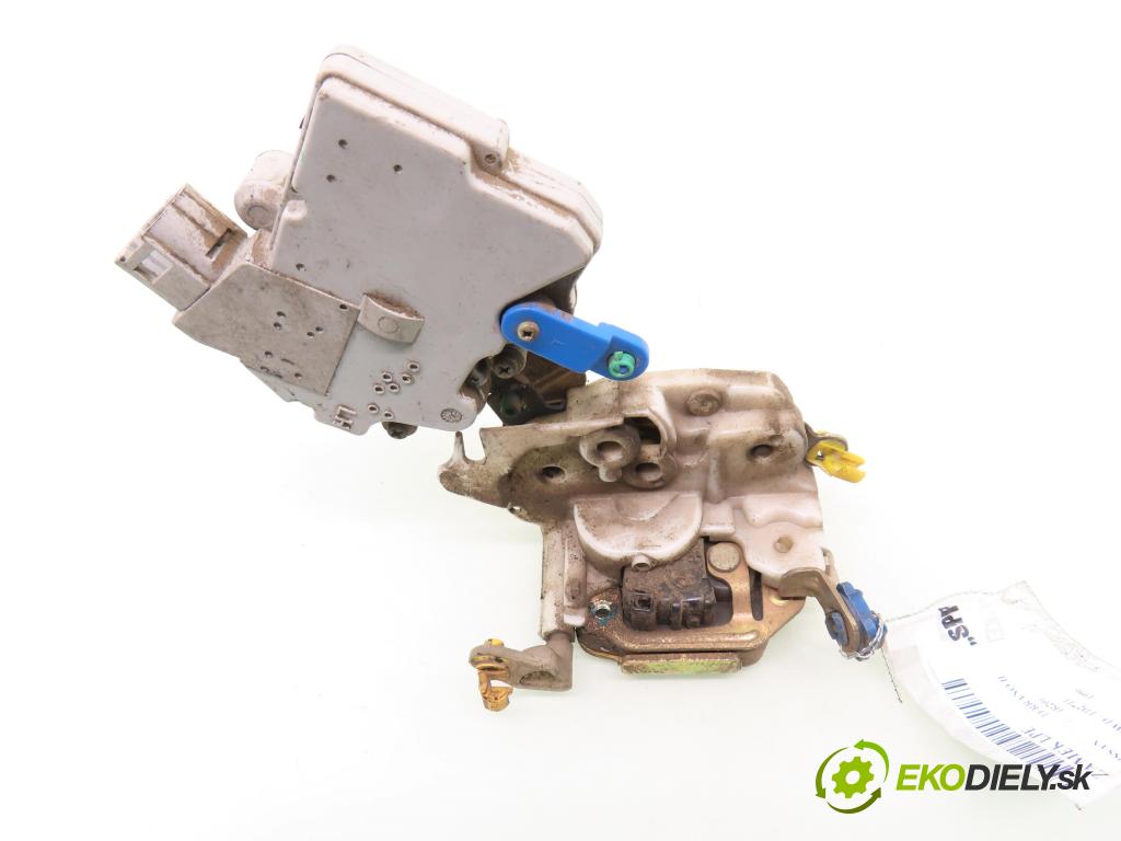 NISSAN TERRANO II (R20) TERENOWY 1996 92,00 2.7 TDi 4WD 125 - TD27TI 2664,00 zámok